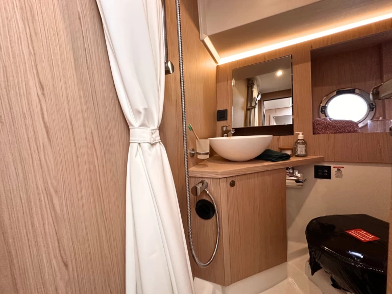 Location bateau Bénéteau Swift Trawler 41 à Split sur Samboat