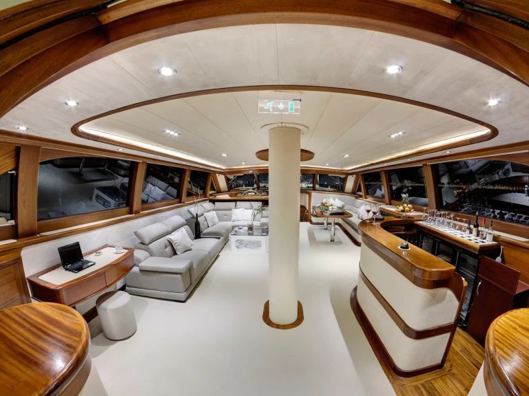 Louez un  Luxury Sailing Yacht à Split