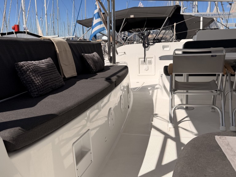 Location bateau Gouviá pas cher Lagoon 46