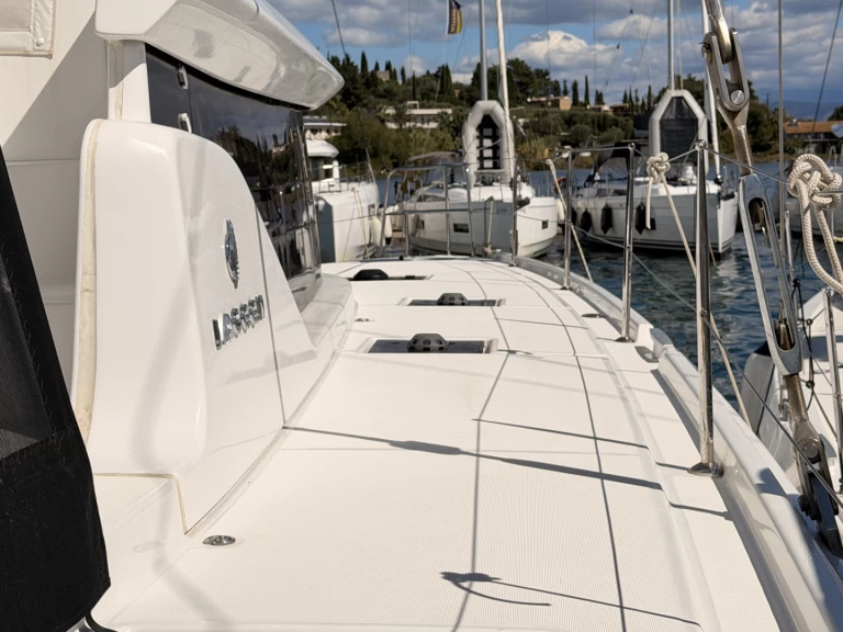 Location Catamaran à Gouviá - Lagoon Lagoon 46