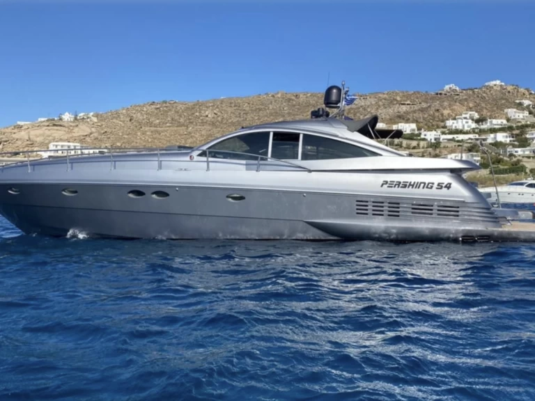 Location Yacht Pershing avec permis