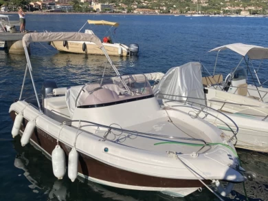 Louez un Pacific Craft Pacific Craft 570 WA à Agay