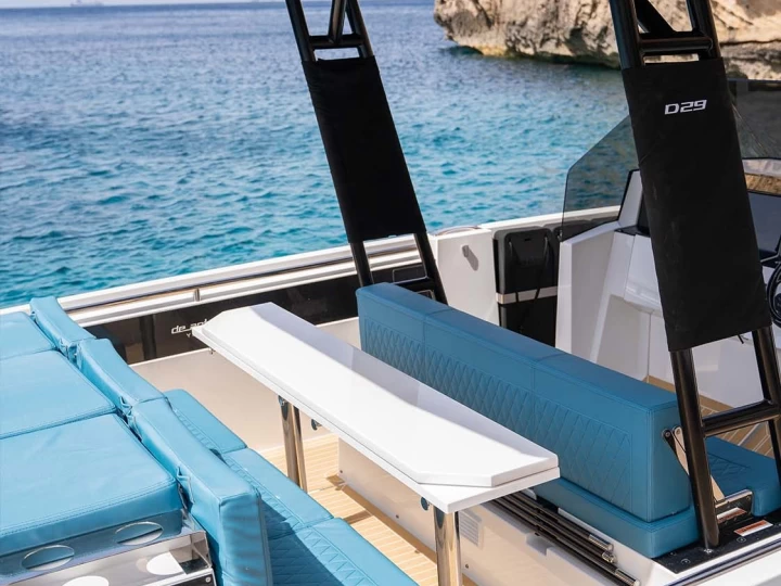 Location Bateau à moteur De Antonio avec permis