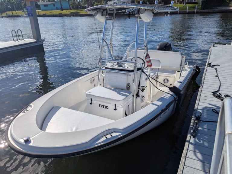 Location Bateau à moteur Boston Whaler avec permis
