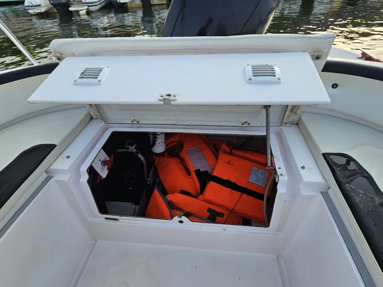 Location bateau Sanary-sur-Mer pas cher Selva 640