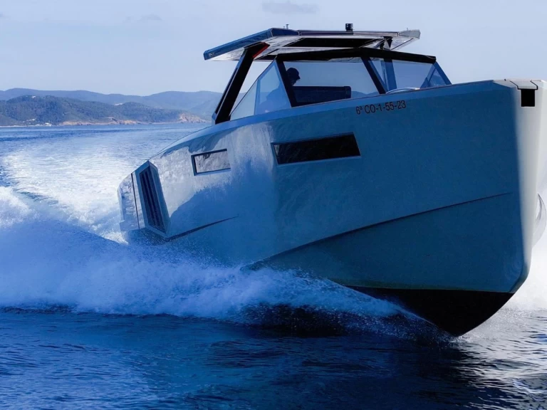 Bateau à moteur à louer à Ibiza (Ville) au meilleur prix