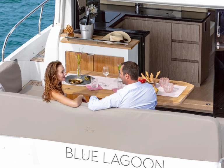 Location bateau Kaštela pas cher Sealine F430