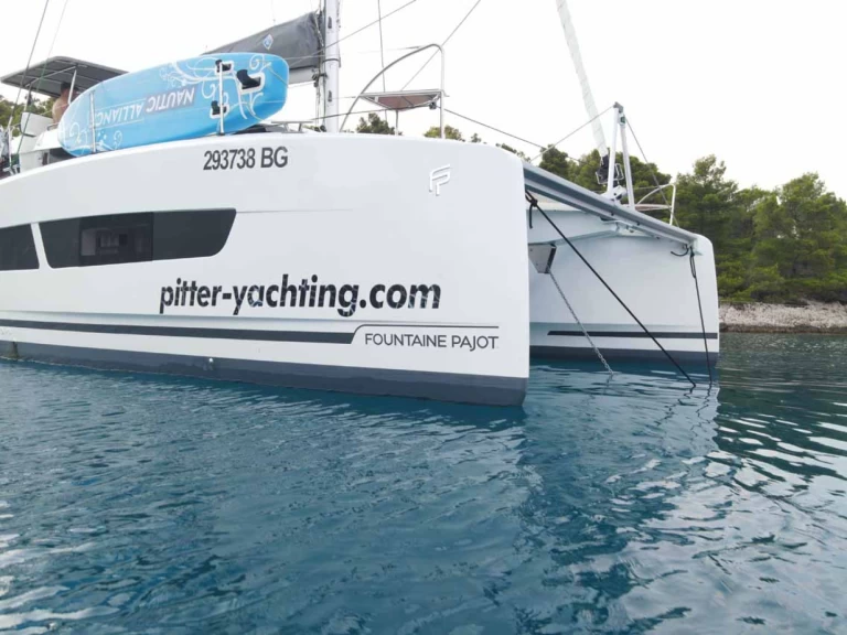 Catamaran à louer à Pula au meilleur prix