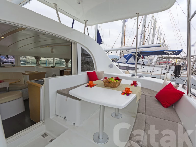 Louez un Lagoon Lagoon 380 S2 à Lávrio