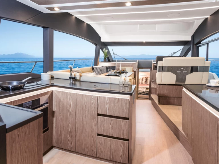 Location à Kaštela - Sealine Sealine F430 sur SamBoat