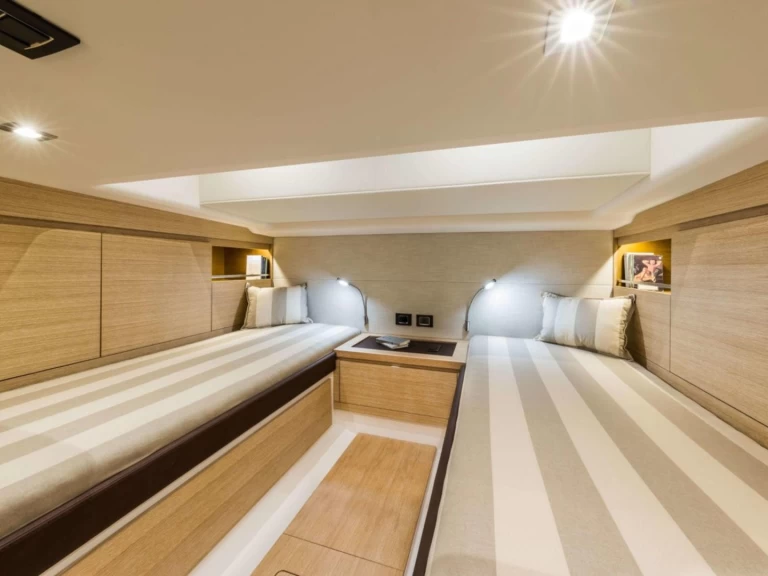 Bateau à moteur à louer à Ibiza (Ville) au meilleur prix