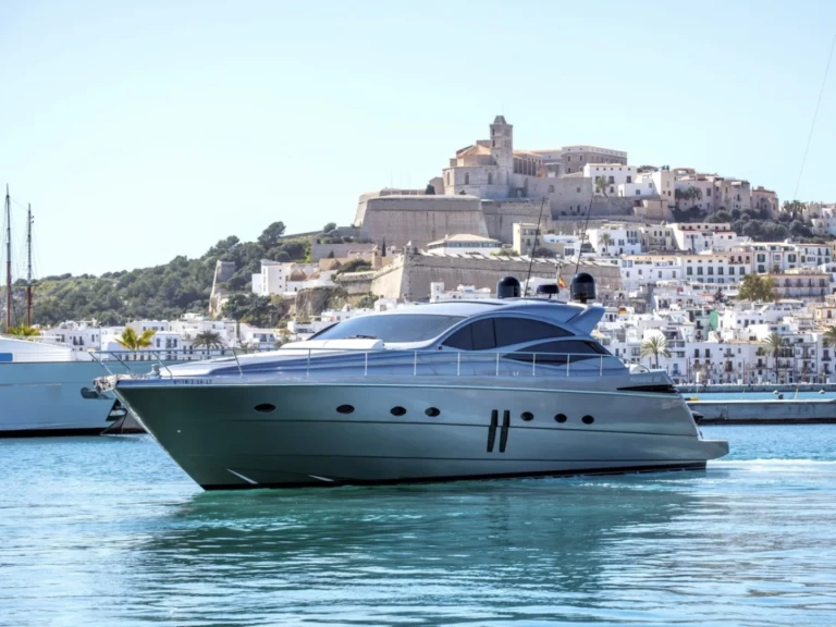 Location à Ibiza (Ville) - Pershing Pershing 62 sur SamBoat