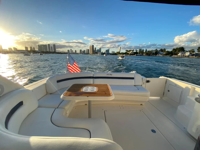 Location à Miami Beach - Sea Ray Sea Ray 480 Sundancer sur SamBoat