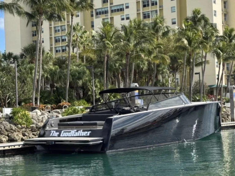 Location Bateau à moteur à Miami - VanDutch VanDutch 55