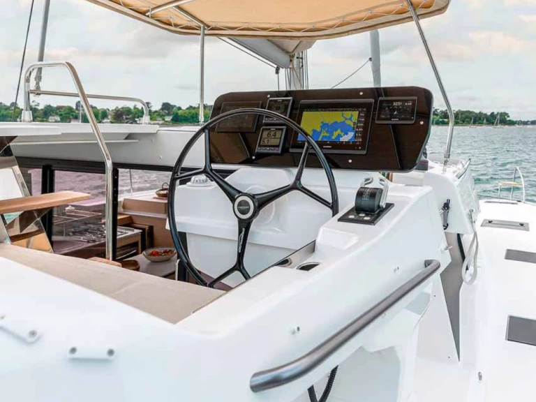Location Catamaran Fountaine Pajot avec permis