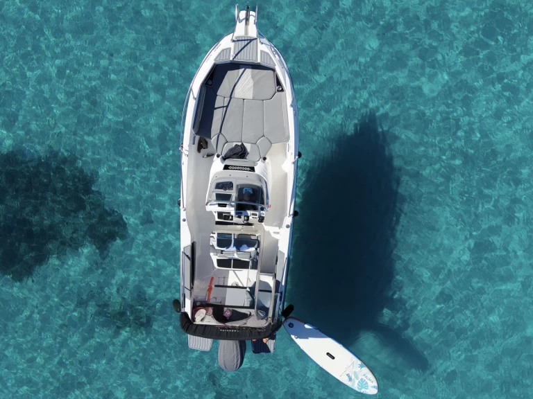 Louer Bateau à moteur avec ou sans skipper Karnic à Mandelieu-la-Napoule