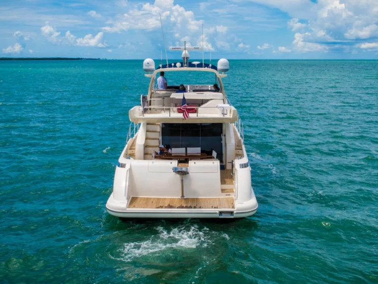 Location bateau Miami Beach pas cher Azimut 62 Fly