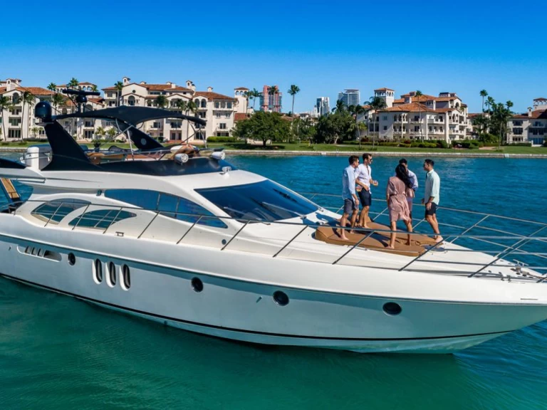 Location bateau Miami Beach pas cher Azimut 62 Fly
