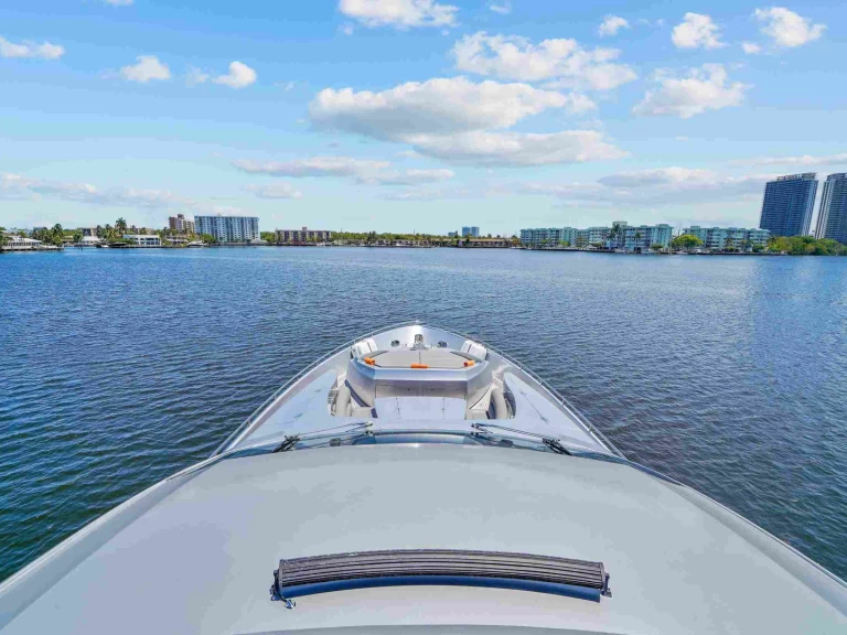 Location à Miami Beach - Pershing Pershing 94' sur SamBoat
