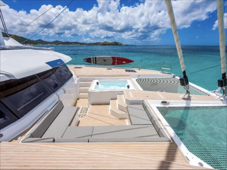 Location Yacht Fountaine Pajot avec permis