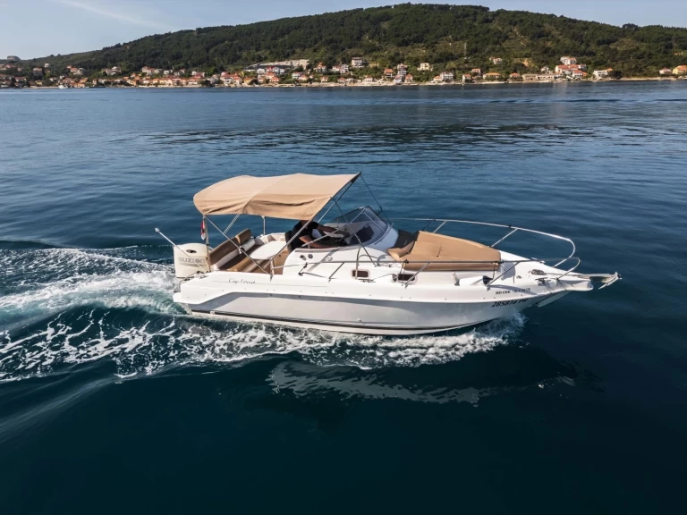 Louer Bateau à moteur avec ou sans skipper B2 Marine à Port du Lavandou