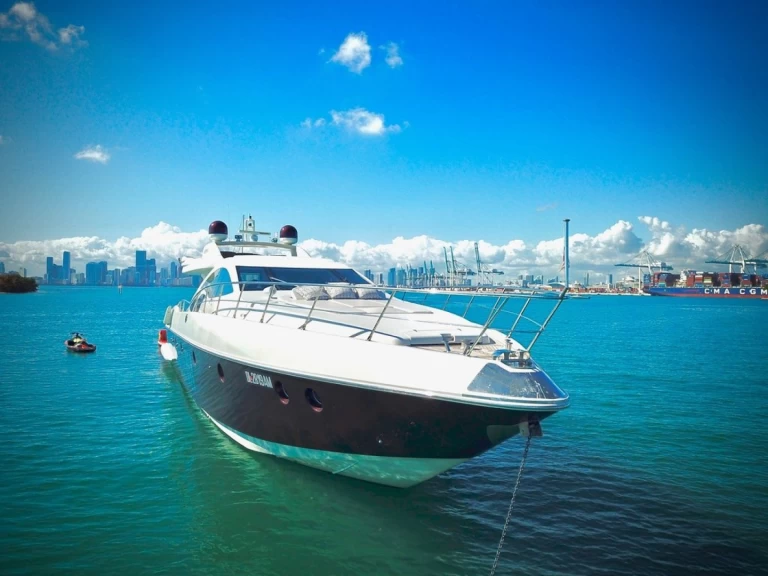 Location bateau Azimut 86’ azimut S 2 à Miami Beach sur Samboat