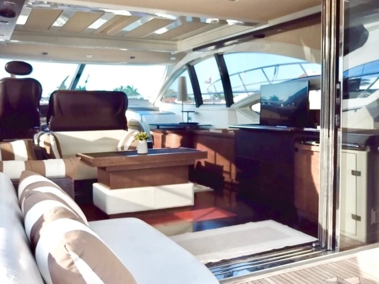Location bateau Miami Beach pas cher Azimut 62 S