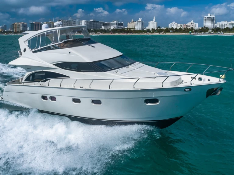 Location bateau Marquis 63 à Miami Beach sur Samboat