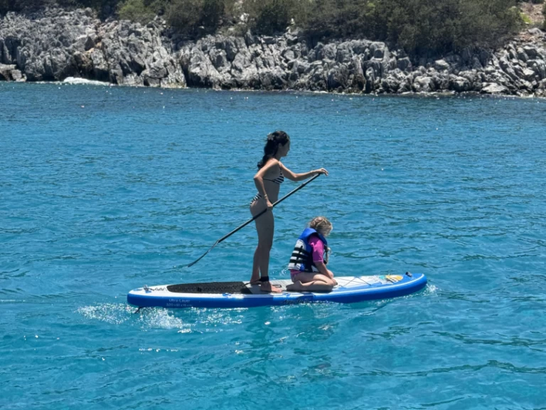 Location bateau Sea Ray Sea Ray 410 Sundancer à Agios Nikolaos sur Samboat