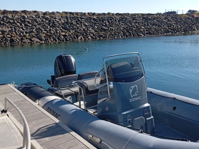 Louez un Zodiac Pro 6.5 à L'Île-d'Yeu