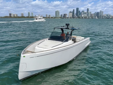 Bareboat Rental Motorboat Pardo Yachts with a boat licence