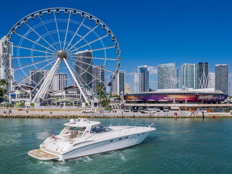 Location à Miami - Sea Ray Sea Ray 500 Sundancer sur SamBoat