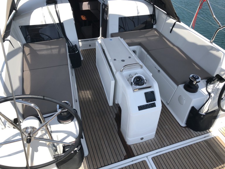 Location à Álimos - Jeanneau Sun Odyssey 440 sur SamBoat