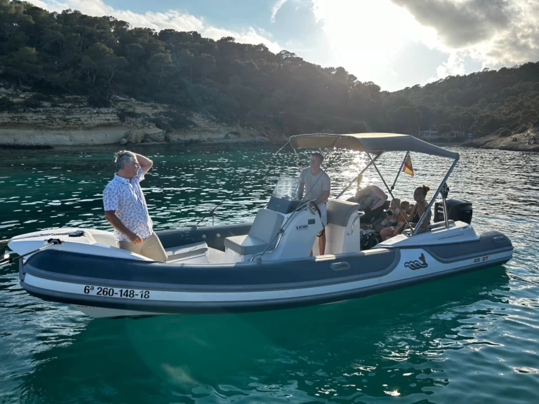 MV Marine GT25 a louer à El Toro