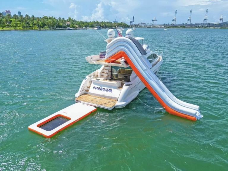 Yacht à louer à Miami Beach au meilleur prix