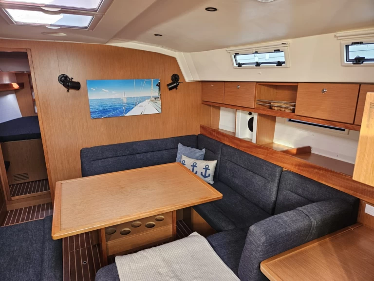 Location bateau Bavaria Cruiser 45 à Heiligenhafen sur Samboat