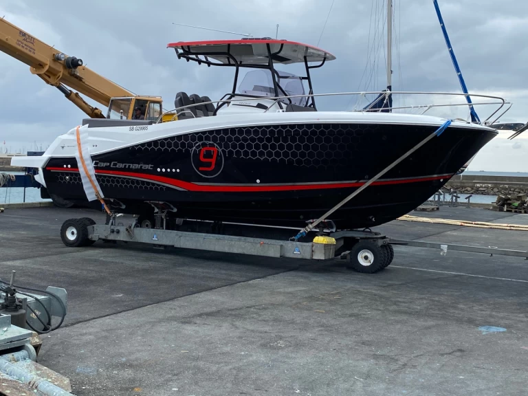 Location Bateau à moteur à Saint-Quay-Portrieux - Jeanneau Cap Camarat 9.0 CC