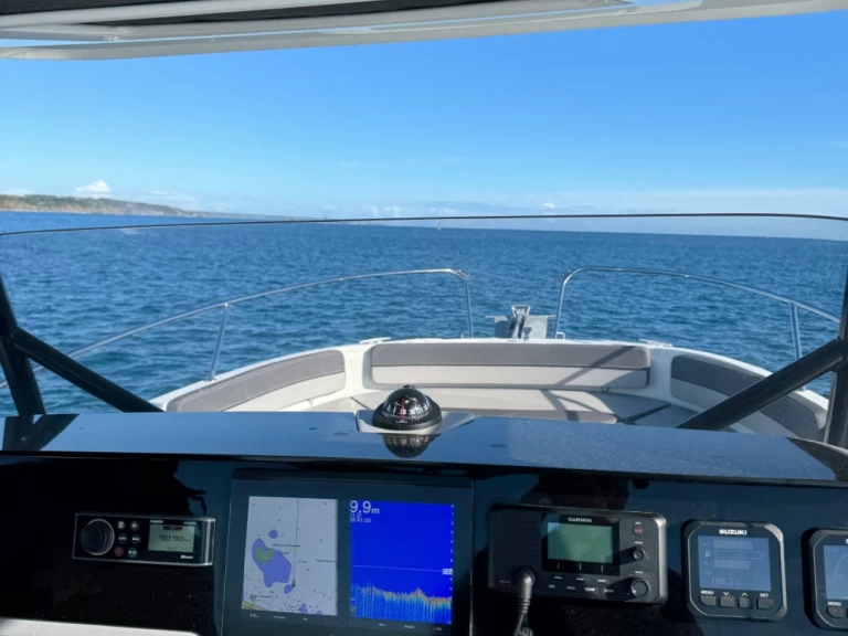 Jeanneau Cap Camarat 9.0 CC a louer à Saint-Quay-Portrieux