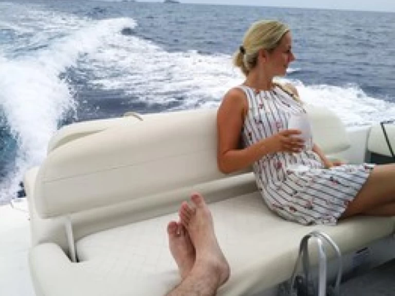 Location Bateau à moteur à El Toro - Cobalt R5