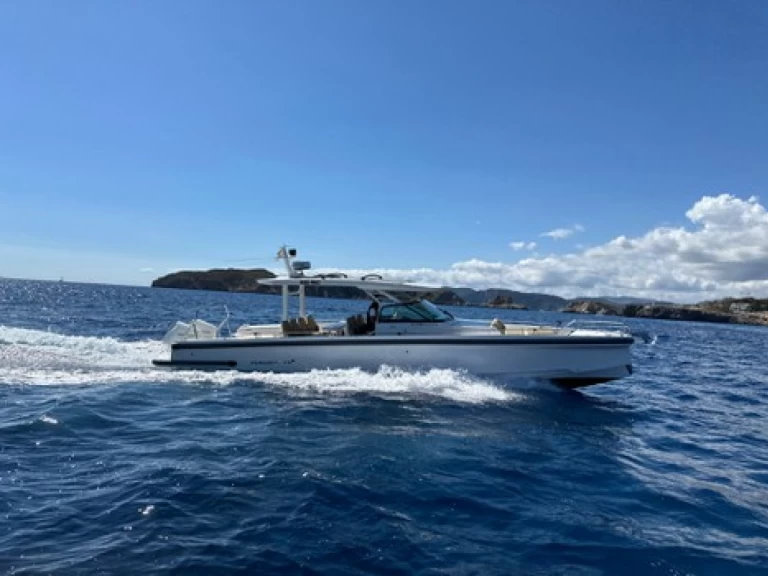 Location bateau Axopar Axopar 37 Sun-Top à El Toro sur Samboat