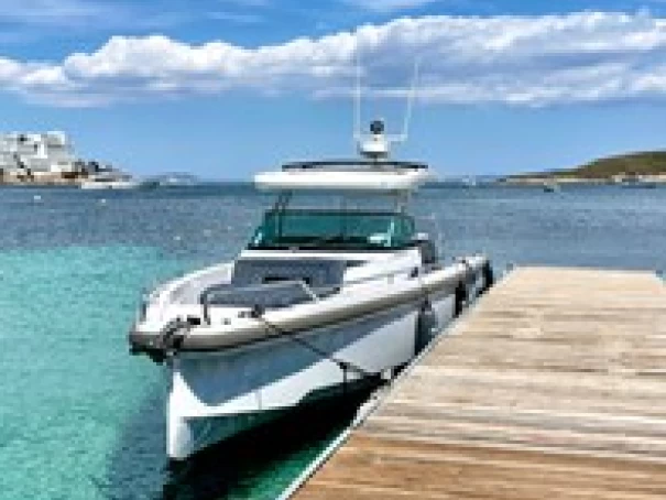 Location Bateau à moteur Axopar avec permis