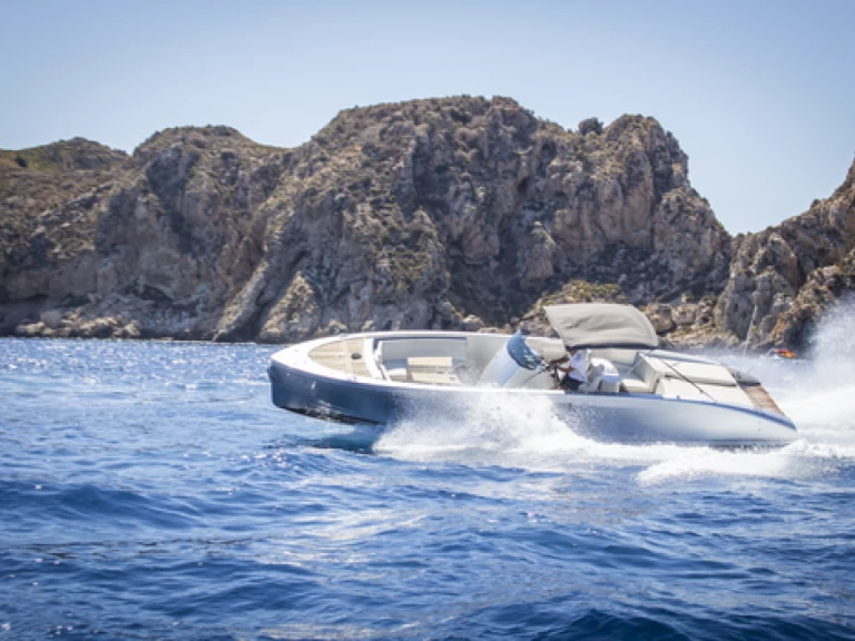 Louer Bateau à moteur avec ou sans skipper Frauscher à El Toro