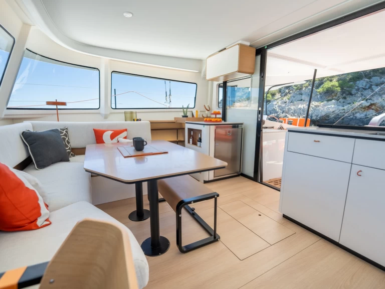 Location bateau Porto-Vecchio pas cher Excess 13