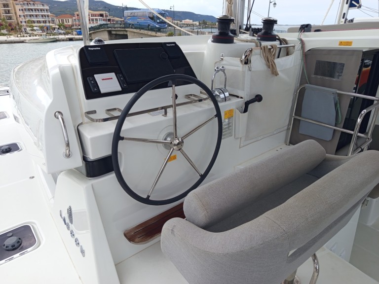 Louez un Lagoon Lagoon 42 à Lefkáda