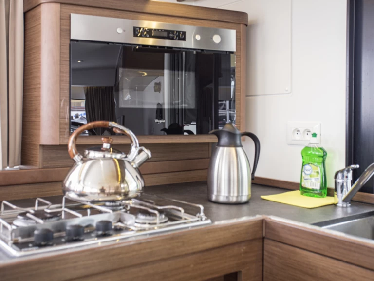 Location bateau Trogir pas cher Lagoon 42