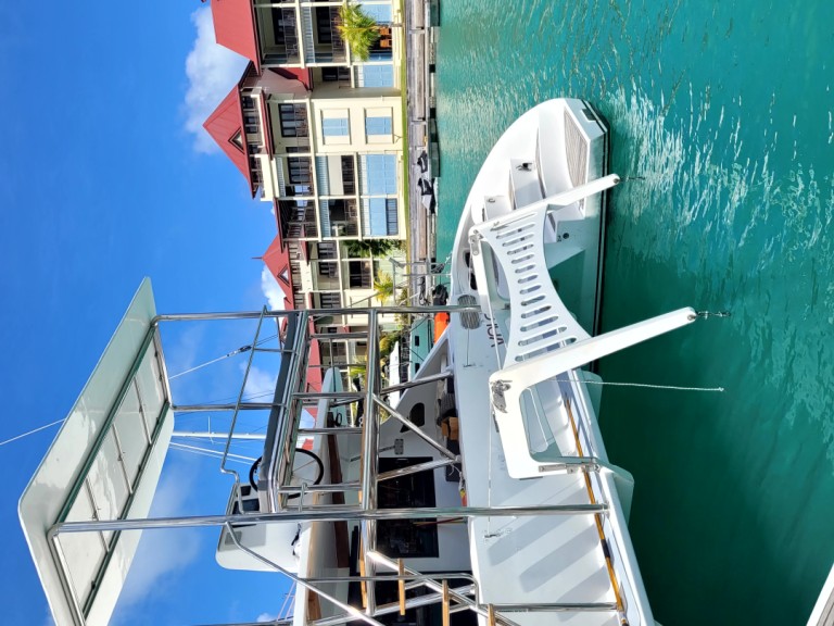 Sea Tribe Yachts Sea-Tribe DH550 a louer à Mahé