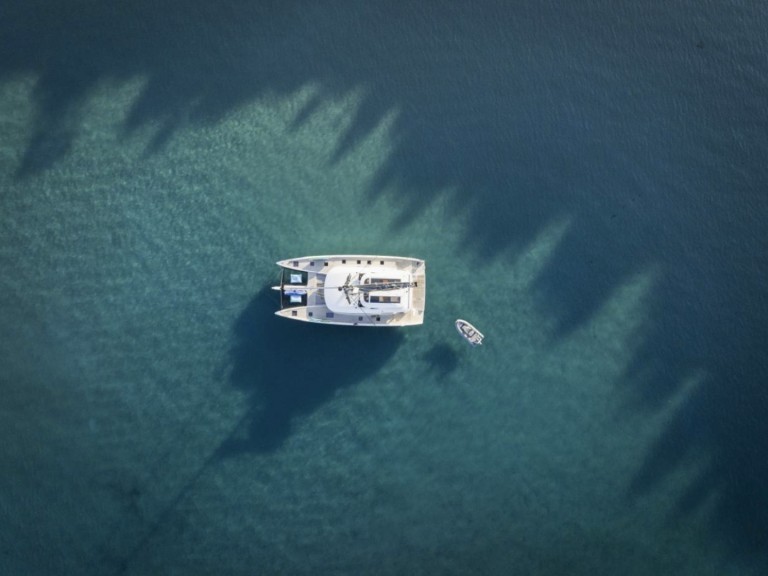Louez un Lagoon Lagoon Seventy 7 à Bas du Fort