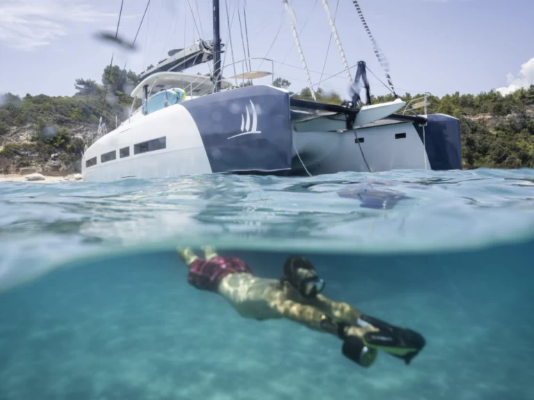 Location bateau Bas du Fort pas cher Lagoon Seventy 7