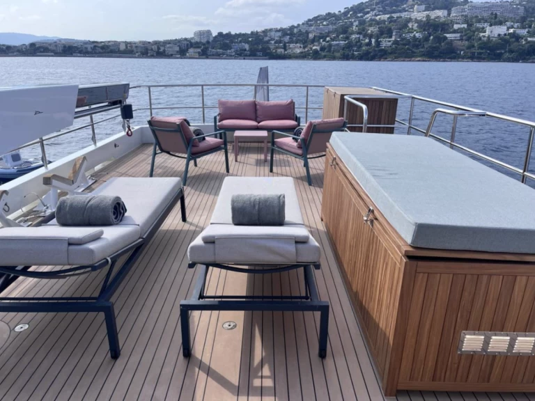 Louez un Ocean Yachts Ocea 108 à Bas du Fort