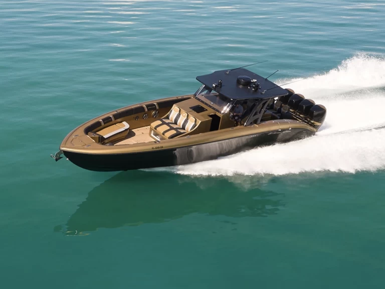 Louez un Midnight Express 43 à Tortola